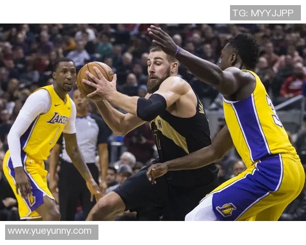 2009年湖人与猛龙激战回顾：经典对决与精彩瞬间的重温